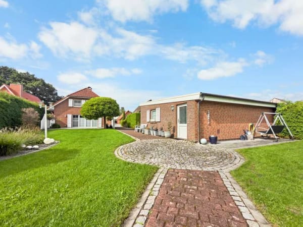 Immobilie in Oberndorf - Wohnen, wo andere Urlaub machen – repräsentatives Einfamilienhaus direkt an der Oste - Bild 1