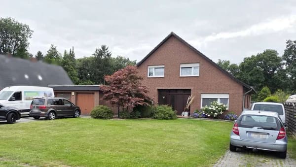 Immobilie in Uplengen - Einfamilienhaus mit Einliegerwohnung in ruhiger Lage von Uplengen-Stapel - Bild 0
