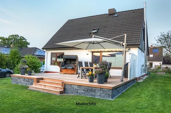 Immobilie in Oelde - Ihr neues Zuhause - Freistehendes Einfamilienhaus nebst Terrasse und Garage - Bild 0