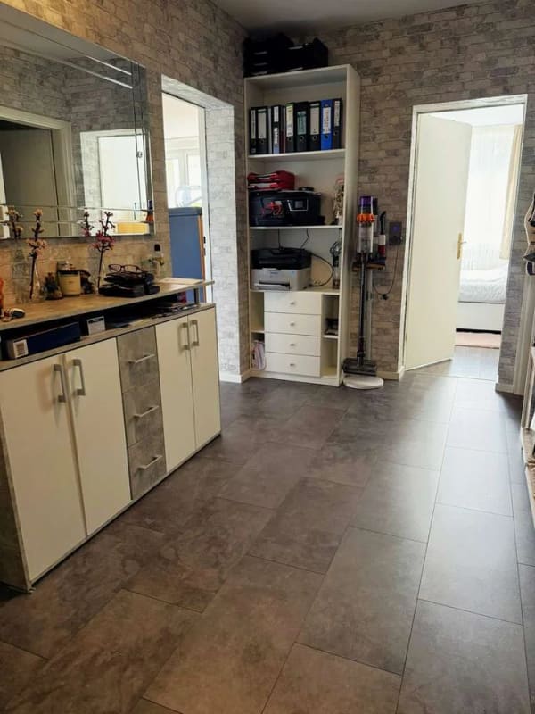 Immobilie in Oberursel - Flexible 5-Zimmer-Wohnung mit großem Balkon Taunusblick und zwei separaten Eingängen - Bild 0