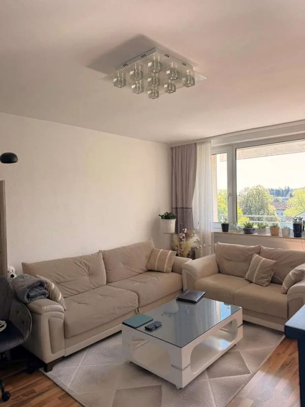 Immobilie in Oberursel - Flexible 5-Zimmer-Wohnung mit großem Balkon Taunusblick und zwei separaten Eingängen - Bild 2