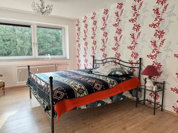 Immobilie in Baiersbronn - Ruhe, Aussicht, Charme – 2-Zimmer-Wohnung über den Dächern von Baiersbronn - Bild 2