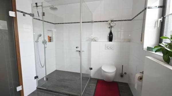 Immobilie in Neumarkt in der Oberpfalz - Mehrgenerationenhaus mit 3 Wohnebenen oder Wohnen und Arbeiten unter einem Dach in stadtnaher Lage! - Bild 3