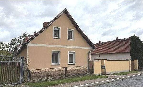 Immobilie in Bad Bibra - Familienfreundliches Wohnhaus mit zwei eigenständigen Wohnbereichen in Lossa - Bild 0