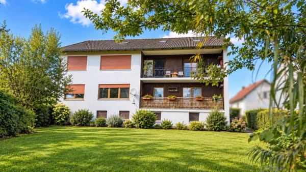 Immobilie in Wildenberg - Renovierungsbedürftiges Zweifamilienhaus mit Ausbaupotential - Beide Einheiten vermietet. - Bild 0