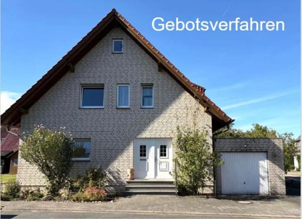 Immobilie in Dissen - GEBOTSVERFAHREN! Einfamilienhaus Bj. 1994 mit Garage und Garten in ruhiger Wohnlage von Dissen aTW - Bild 0