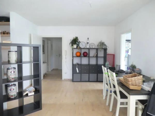 Immobilie in Langgöns - Helle Dachgeschosswohnung mit Balkon, Einbauküche und eigenem Stellplatz! - Bild 2
