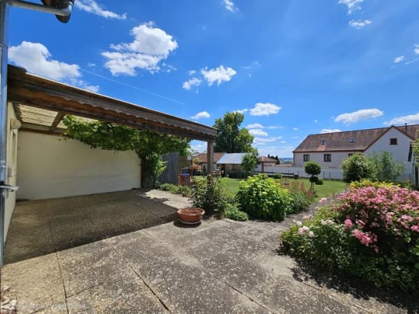 Immobilie in Munderkingen - Bezahlbares Familienhaus mit großem Garten, Garage und Gestaltungspotenzial - Bild 2