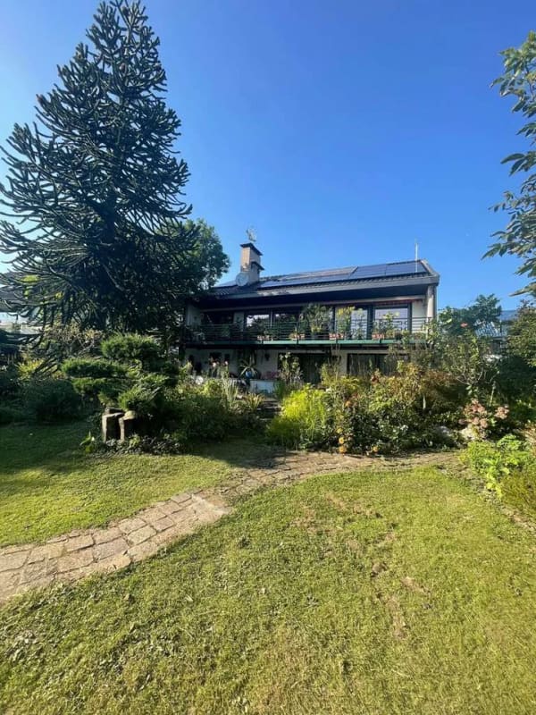 Immobilie in Leichlingen - Freistehendes Einfamilienhaus mit Pool, Wärmepumpe & PV – Energieklasse A+ - Bild 2