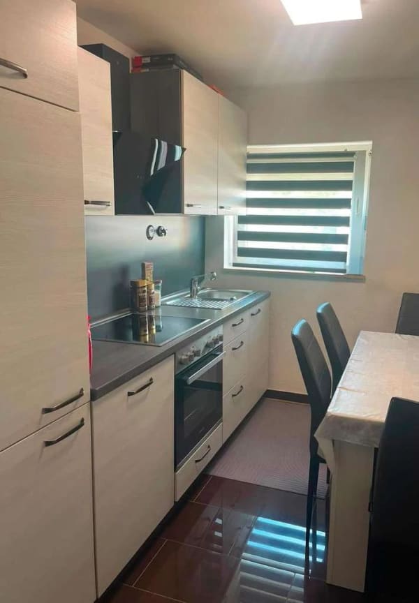 Immobilie in Steinenbronn - Attraktive 4-Zimmer-Wohnung mit Balkon, Garage, Stellplatz und Hobbyraum zu verkaufen - Bild 3