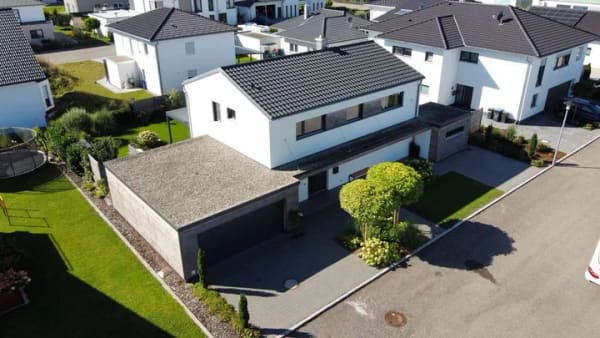 Immobilie in Berkheim - Baufritz Haus mit Pool in Berkheim - Bild 1