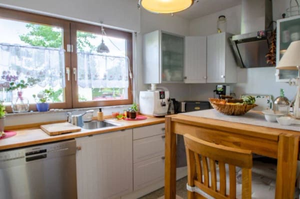 Immobilie in Amt Wachsenburg - Gepflegtes EFH im Bungalowstil mit Wintergarten, Kamin und wohnlich ausgebautem Vollkeller - Bild 3