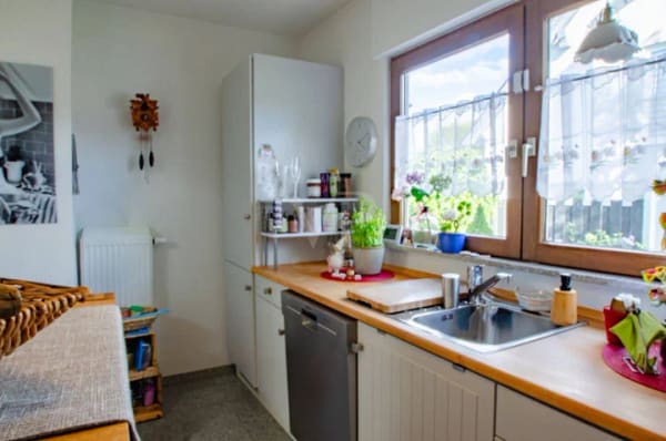 Immobilie in Amt Wachsenburg - Gepflegtes EFH im Bungalowstil mit Wintergarten, Kamin und wohnlich ausgebautem Vollkeller - Bild 4