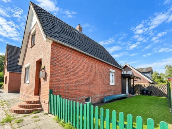 Immobilie in Freiburg (Elbe) - Gepflegtes kleines Einfamilienhaus in Freiburg/Elbe - Bild 0