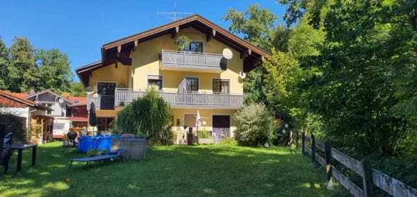 Immobilie in Surberg - Wohnen mit Stil: 2-Zimmer-Dachgeschosswohnung in Surberg/Hufschlag bei Traunstein - Bild 2