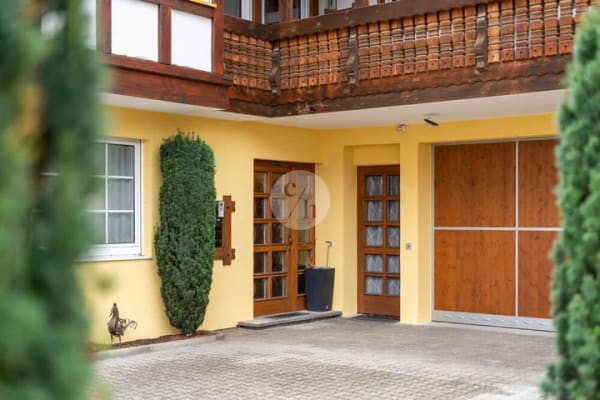 Immobilie in Endingen - Mehrfamilienhaus in Endingen-Kiechlinsbergen (Endingen) - Bild 0