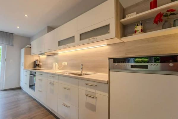 Immobilie in Berumbur - Großes Einfamilienhaus in ruhiger Lage von Berumbur! - Bild 2