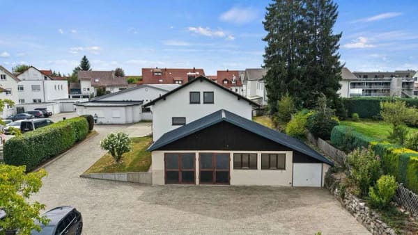 Immobilie in Bodnegg - Zweifamilienhaus mit Werkstatt und Baupotential - eine vielseitige Immobilie in Bodnegg - Bild 3