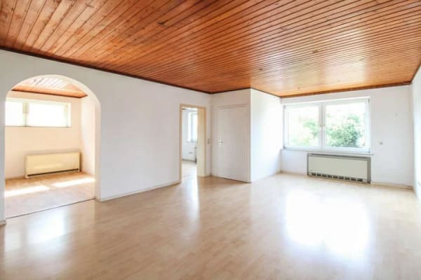 Immobilie in Giesen - Großzügiges Haus mit Vielseitigkeit – auch als zwei Wohneinheiten denkbar in Giesen-Hasede - Bild 1
