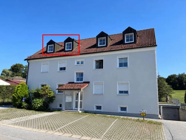 Immobilie in Hengersberg - toll gelegene Dachgeschosswohnung - Bild 0