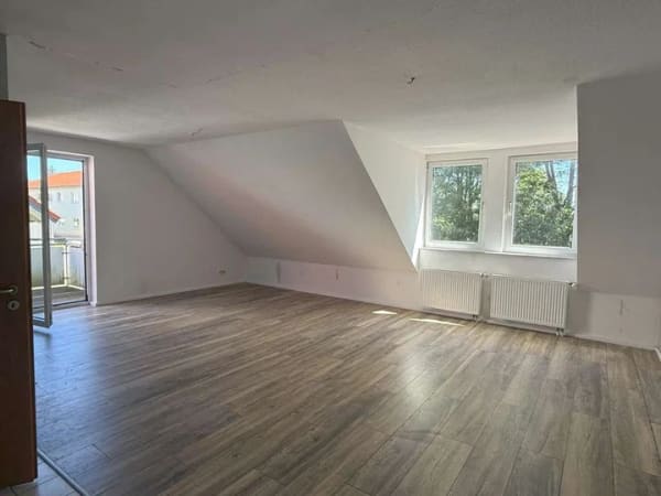 Immobilie in Oberharz am Brocken - Gemütliche Dachgeschosswohnung mit Balkon und Blick ins Grüne in Hasselfelde - Bild 1