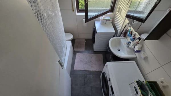 Immobilie in Affalterbach - Für Kapitalanleger: Attraktive 4-Zimmer-Wohnung mit Balkon, Stellplatz und viel Platz - Bild 1