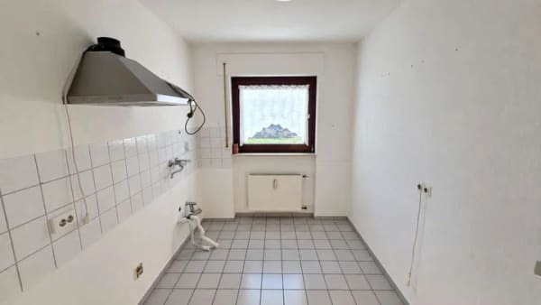 Immobilie in Affalterbach - Selbst einziehen oder vermieten? Gepflegte 3-Zimmer-Wohnung mit Balkon & Stellplatz - Bild 2