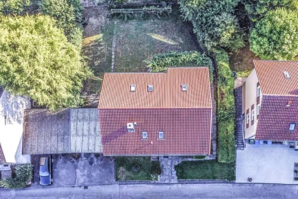 Immobilie in Aalen - WOHNEN UND VERMIETEN UNTER EINEM DACH – DREIFAMILIENHAUS MIT GARTEN MITTEN IM HÜTTFELD - Bild 1