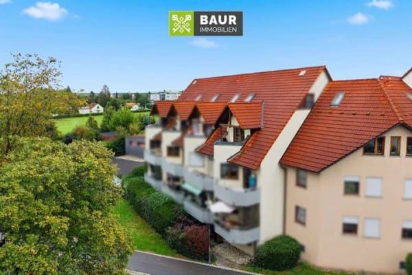 Immobilie in Meckenbeuren - Charmante 3-Zimmer-Wohnung mit Balkon und Tiefgaragenplatz in Meckenbeuren - Bild 0