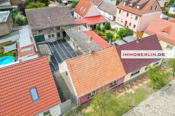 Immobilie in Mittenwalde - IMMOBERLIN.DE - Sanierungsgelegenheit! Haus mit Nebengebäude und Ausbaupotenzial in angenehmer Lage - Bild 0