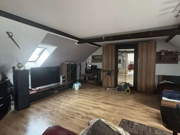 Immobilie in Lengenfeld - Kompakte, langfristig vermietete DG-ETW  – Kapitalanlage mit bestehendem Mietverhältnis - Bild 0