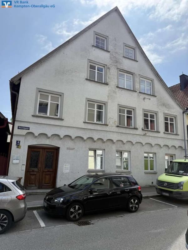 Immobilie in Kempten (Allgäu) - Historisches Altstadthaus mit 3 Wohnungen  (Denkmal, § 7i Afa-möglich) in Kempten - Bild 0