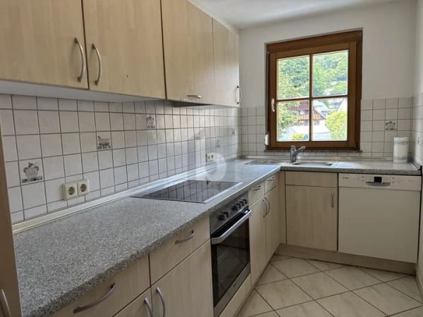 Immobilie in Schönau im Schwarzwald - ZENTRAL, MODERNISIERT und NACHHALTIG BEHEIZT - Bild 4