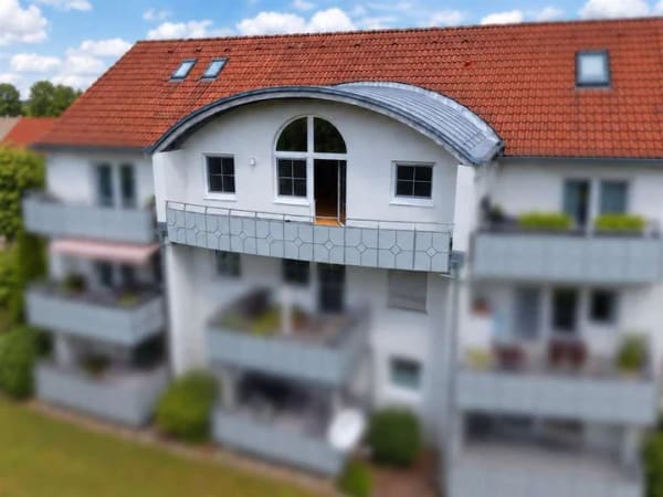 Immobilie in Burgrieden - Großzügige 2-Zimmer-Wohnung mit sonnigem Balkon - Bild 0