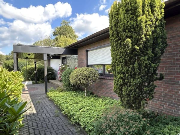 Immobilie in Harpstedt - Architektenbungalow in bester Randlage (Delmenähe) - großzügig, individuell und  vielseitig - Bild 2