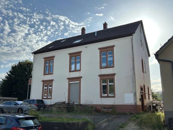 Immobilie in Seelbach - Historisches Mehrfamilienhaus mit 4 Wohneinheiten auf großem Grundstück - Bild 0