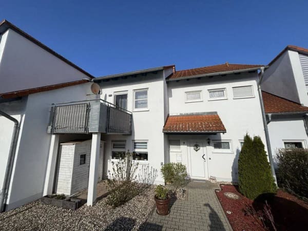 Immobilie in Teutschenthal - *Perfekt für Familien: Großzügiges Reihenmittelhaus mit Garten in Teutschenthal* - Bild 1