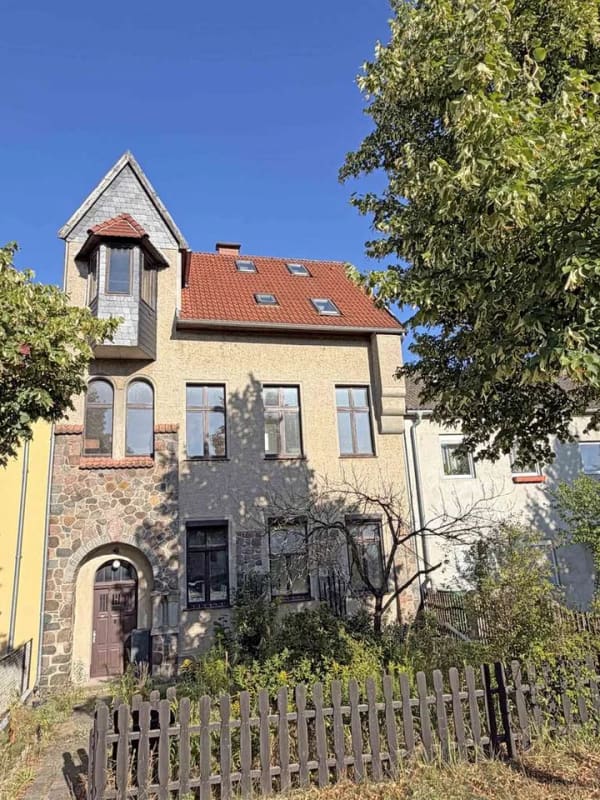Immobilie in Fürstenberg/Havel - Provisionsfrei für den Käufer… „Schlösschen“ mit Wärmepumpe … wassernah! - Bild 0