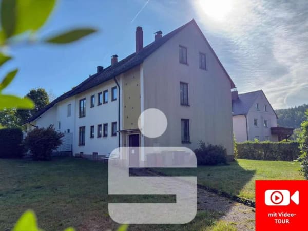 Immobilie in Arzberg - Platz für Familie, Generationen oder Vermietung - Bild 0