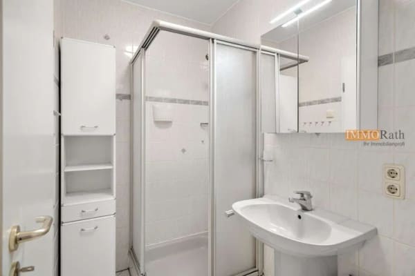Immobilie in Kirchzarten - IMMORath.de - Zentrale 1-Zimmerwohnung mit Stellplatz in Kirchzarten - Bild 4