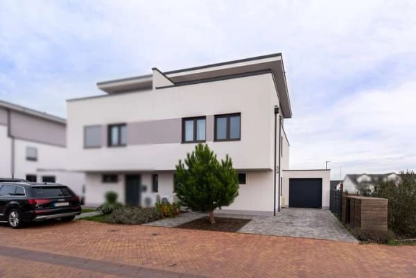 Immobilie in Roxheim - Modernes Wohnen mit Architektur, Komfort und Nachhaltigkeit - Bild 1