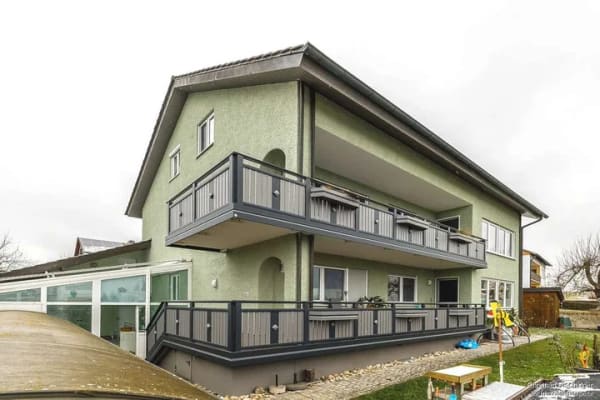 Immobilie in Pettendorf - Solides, sehr gepflegtes Mehrfamilienhaus mit Pool & Photovoltaikanlage!" - Bild 0