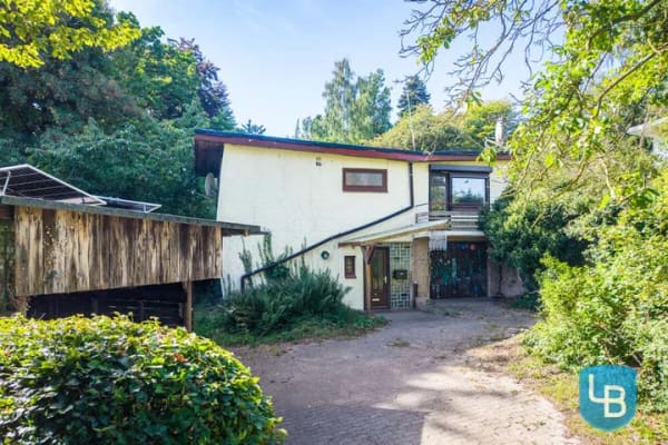 Immobilie in Plön - Wohnen in Seenähe – Einfamilienhaus mit Garten und Renovierungsbedarf - Bild 1