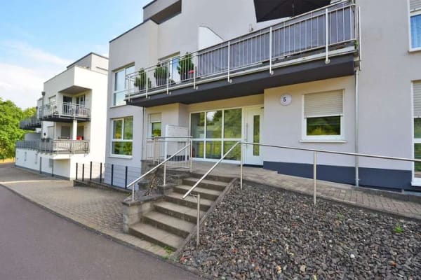 Immobilie in Pluwig - Pluwig: Moderne Penthousewohnung mit Dachterrasse, Tiefgaragenparkplatz und toller Aussicht - Bild 1