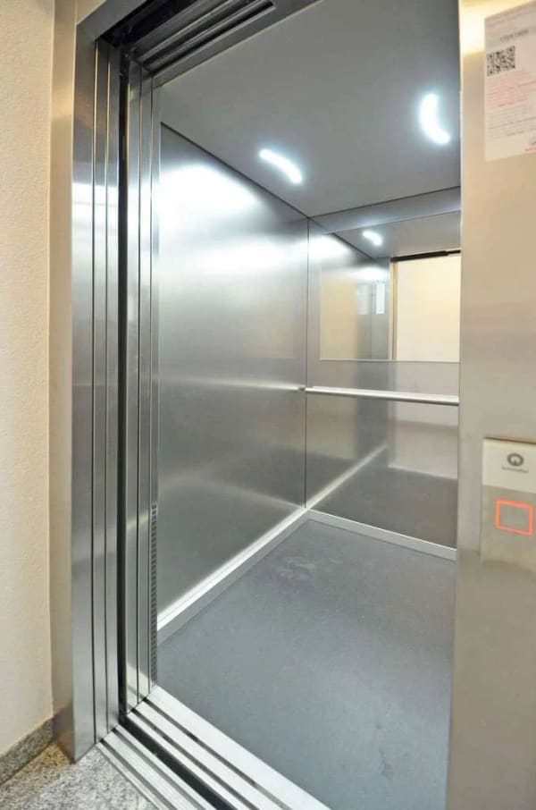 Immobilie in Pluwig - Pluwig: Moderne Penthousewohnung mit Dachterrasse, Tiefgaragenparkplatz und toller Aussicht - Bild 3