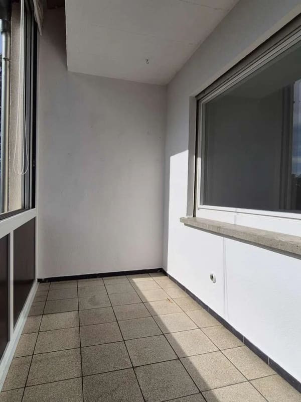 Immobilie in Göppingen - Sofort beziehbare 3-Zimmer-Wohnung mit Sonnenbalkon zum attraktiven Preis - Bild 2
