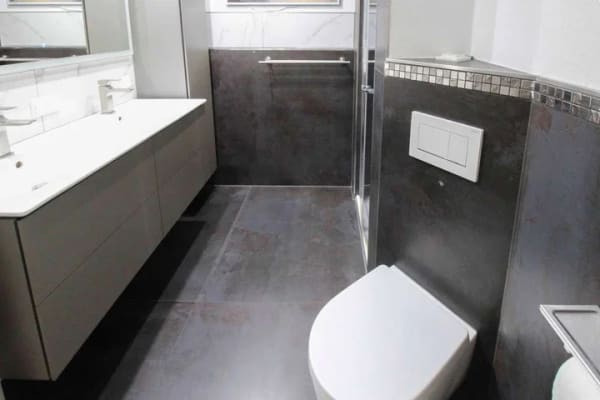 Immobilie in Friolzheim - Smart & Stilvoll: Modernisierte 4-Zimmer-Oase mit sonnigem Südwest-Balkon und Klima in Friolzheim! - Bild 1