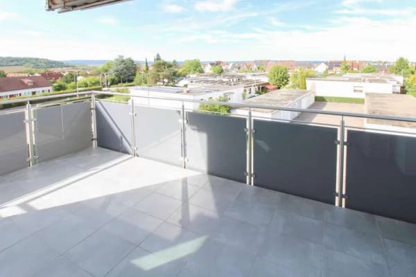 Immobilie in Friolzheim - Smart & Stilvoll: Modernisierte 4-Zimmer-Oase mit sonnigem Südwest-Balkon und Klima in Friolzheim! - Bild 3