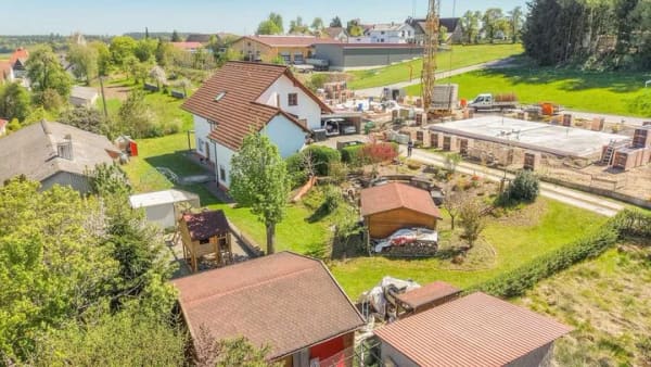 Immobilie in Ostrach - Mehrgenerationenwohnen oder Vermietung – vielseitiges Wohnhaus auf 1.609 m² - Bild 3