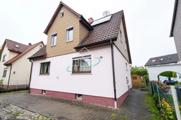 Immobilie in Süßen - Familienhaus mit offenem Wohnbereich und Garten - Bild 2